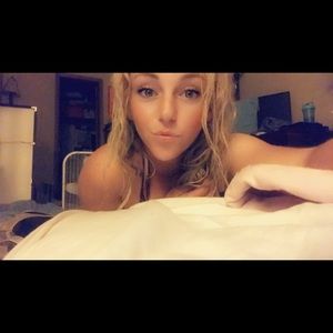 Meet your Posher, Devin